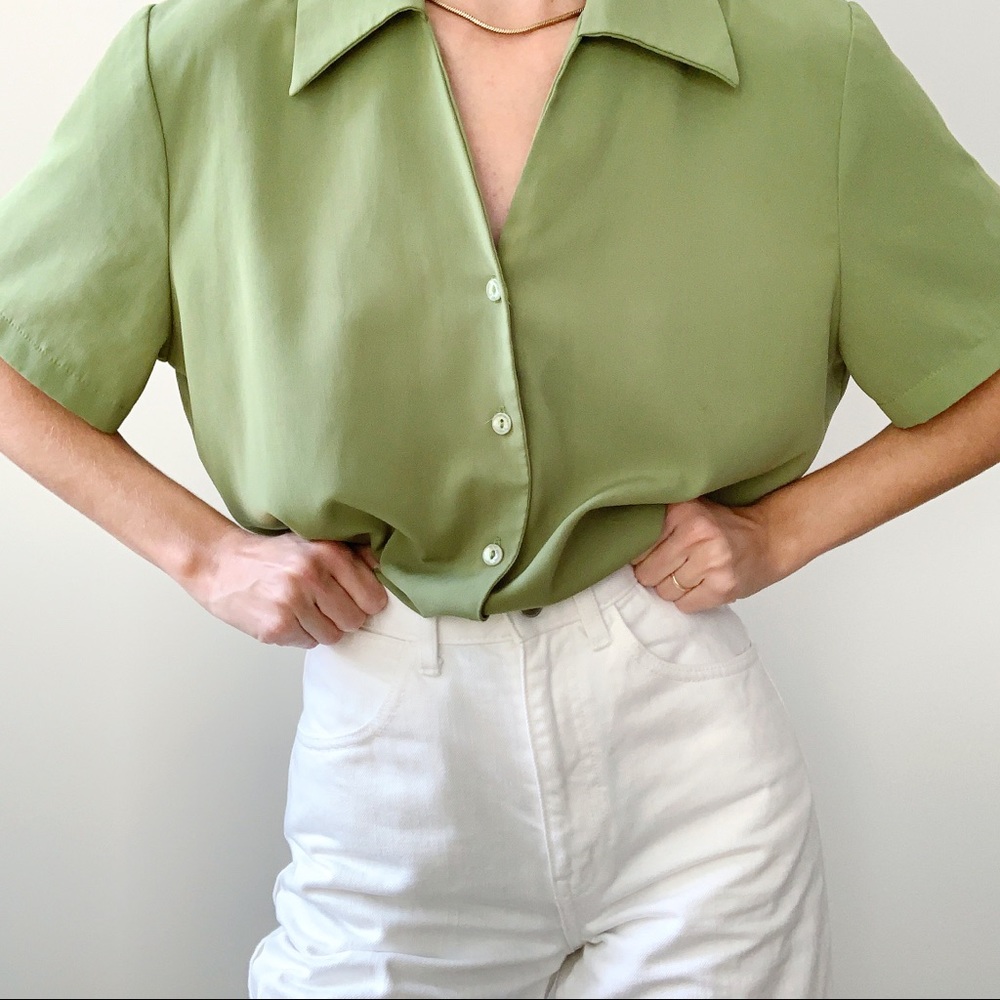 **SOLD ON DEPOP** Vintage olive green retro - Picture 2 of 4